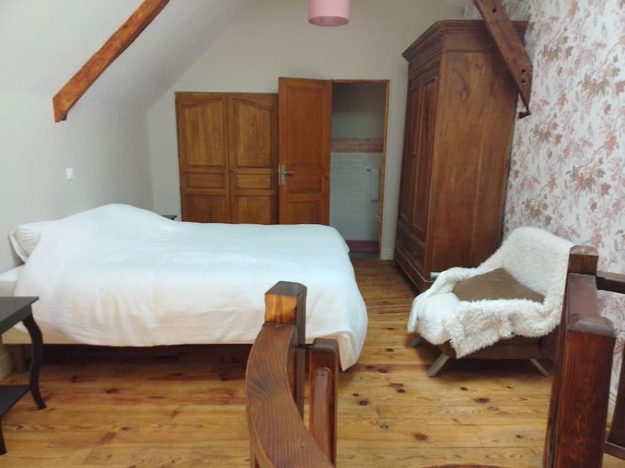 Holiday home De Charme 2 A 4 Personnes Au Bord De L'orne *