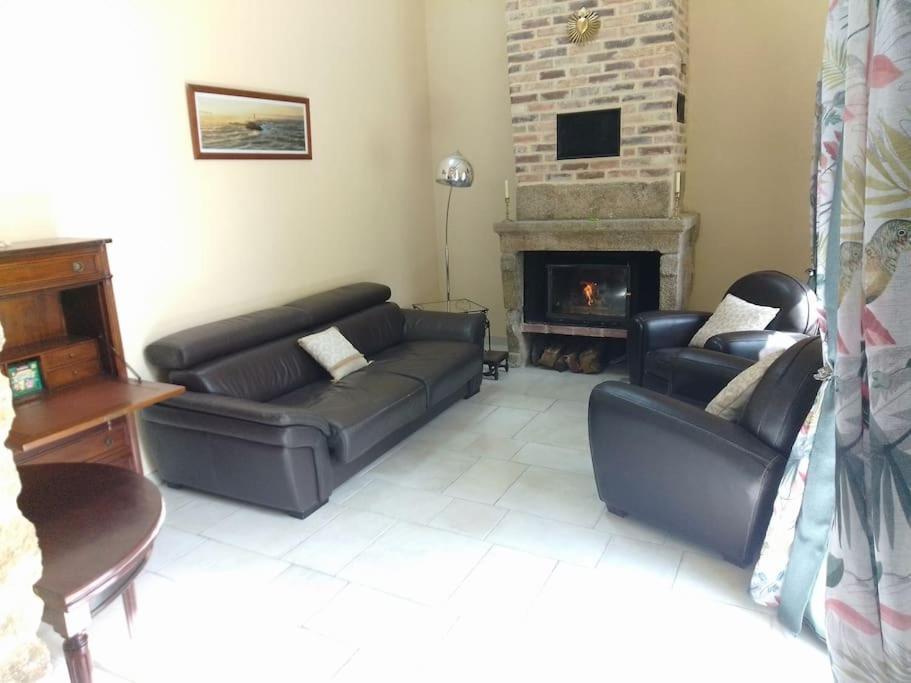 Holiday home De Charme 2 A 4 Personnes Au Bord De L'orne Mace
