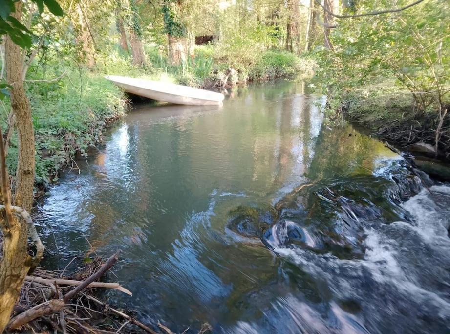 Holiday home De Charme 2 A 4 Personnes Au Bord De L'orne *